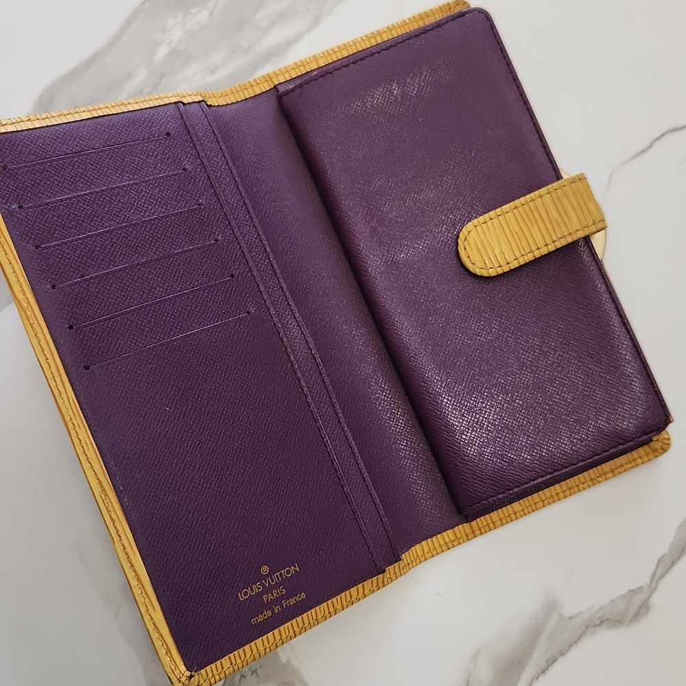 LV Kiss Lock EPI Wallet. Gorgeous Long Wallet In Striking Yellow And Purple! - Picture 12 of 13